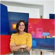 Artista visual y diseñadora gráfica, enseño dibujo a principiantes y aficionados.
