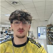 Chico universitario que estudia Optica Fisica y puedo dar clase de cualquier tema de ciencias, horario flexible.