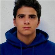 Studente di ingegneria impartisce lezioni di matematica