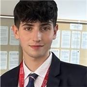 Profesor de español muy instruido en el lenguaje, con extenso vocabulario y vocación.