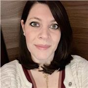 Sono Laureata in Lingue Straniere per la comunicazione internazionale, ho tenuto per molti anni lezioni private