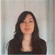 Tengo 2 hermanas pequeñas con lás que me llevo 10 y 12 años de diferencia.
Siempre les he ayudado a estudiar y hacer los deberes.