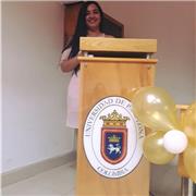 Licenciada en lengua castellana y comunicación, competente, creativa y con sensibilidad por las manifestaciones de la cultura, con eficacia en los procesos de enseñanza y aprendizaje de la lengua
materna y literatura