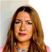 Soy psicóloga, una persona dinámica y proactiva que me gusta estar siempre aprendiendo y haciendo ese feedback con los demás.