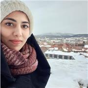Titulaire d un mastère en physique. Je suis motivée à donner des cours en : maths , physique-chimie même en ligne ( niveau collège)