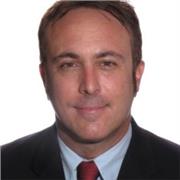 Profesor universitario de Inglaterra con experiencia global