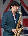 I deliver saxophone lessons. For pop, jazz and classical music