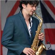 I deliver saxophone lessons. For pop, jazz and classical music
