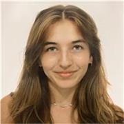 Aficionada con título de premonitora en la Fundació Joan Salvador Gavina. Experiencia como profesora de clases particulares.