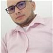 profesor de eticas que brinda apoyo en todas las areas