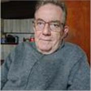 Profesor imparte clases particular online. Preparación para examenes