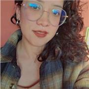 Instructora de yoga dedicada ayudarte a encontrar equilibrio y bienestar. Clases que combinan movimiento consciente y respiració