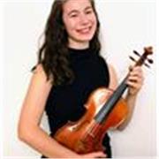 Profesora de violín, musicóloga, y profesora de piano para todo tipo de niveles y edades.