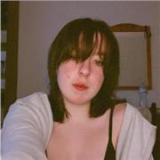 Profesora de Historia para niveles de ESO y Bachiller, incluyendo historia de españa en segundo de Bachillerato.