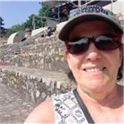 Profesora mención Biología con más de 20 años de Experiencia. 