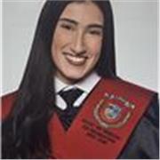 Estudiante de Derecho implicada en enseñar Lengua Castellana y Literatura a niños y adolescentes. 