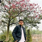 English tutor everyone who wish to master it