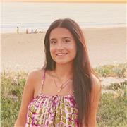 Soy una joven estudiante estudiando mi primer año en Educación Primaria