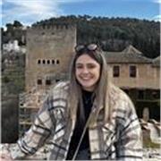 Profesora de Historia e Historia del Arte, apta para cualquier nivel educativo.