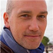 Insegnante, coach, formatore disponibile per lezioni in persona a Brescia o da remoto per tutta Italia. Ascolto ogni esigenza