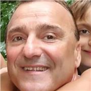 Profesor de Francés con más de 10 años en un liceo Francés para ayudar en lo que haga falta sin importar el nivel