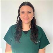 Medica veterinaria apta para dar clases para chicos de primaria y ESO.