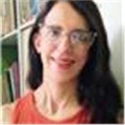 ¿Quién soy?
Soy una latina hablante nativa, amante de este idioma que aprendí en el seno familiar para posteriormente prepararme y certificarme y así poder enseñarlo efectivamente en cualquier nivel, reuniendo hasta la fecha 5 años de experiencia!