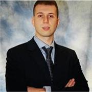 Dottore in giurisprudenza, avendo già conseguito un Master di 2⁰ livello in Giurista d'impresa ed essendo attualmente praticante avvocato impartisce lezioni di diritto amministrativo, diritto penale, procedura amministrativa e procedura penale