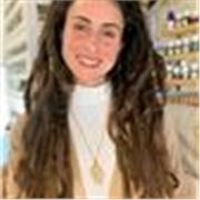 Profesora creativa con una sólida especialización en desarrollo integral.