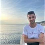 Cerchi un aiuto per compiti di varie materie? Sono un insegnante serio ed empatico che può fare al caso tuo