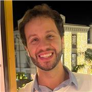Chitarrista propone lezioni di chitarra, armonia ed ear training