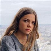 Profesora de dibujo artístico