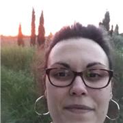Je suis là pour vous aider que ce soit sur vos devoirs ou pour vous aider à trouver une bonne méthodologie :)