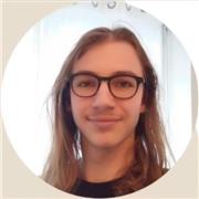 Jeune étudiant, je suis polyvalent dans les cours que je peux donner, à domicile ou non,secondaire ou primaire, maths et anglais..