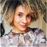 Historiadora con experiencia en enseñanza de las ciencias humanas y sociales