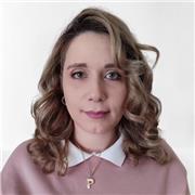Madrelingua italiana, laureata, 10 anni di esperienza, offre lezioni private di italiano, storia, geografia,latino e inglese.