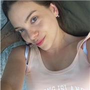 Hola, mi nombre es Natalia, soy Licenciada en Turismo y Hotelería y también hablo inglés.