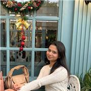 LSE Masters in Management student with 8.5 IELTS teaches English subject online