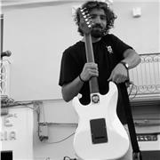 Insegnante di chitarra classica elettrica rock/pop blues, jazz