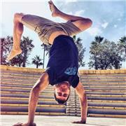 Entrenador Fitness Online: ¡Ponte en Forma desde casa con mínimo material!