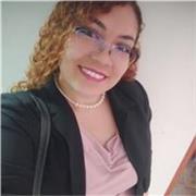 Maestra de apoyo escolar en básica primaria enfocada en Español