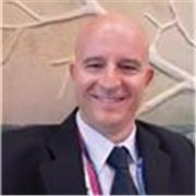 Experiencia en el aprendizaje de idiomas extranjeros. Dominio de más de cinco idiomas (inglés, francés, alemán, español, holandés,