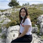 Mi chiamo Giusy, sono una ragazza molto giovane ma con tantissima volontà. 
Amo l’inglese da quando sono piccola, non ho mai avuto difficoltà in materia, anzi ero sempre una delle prime. 
Ho davvero tantissima pazienza, mi piace spiegare e far capire alla