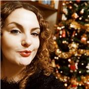 Laureata il lingue, letterature e culture straniere (inglese e francese) e prossima alla seconda laurea per l'insegnamento, offro la possibilità di lezioni, ripasso e aiuto compiti in francese e inglese.