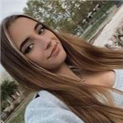Profesora particular de arte, todo aquello relacionado con las artes plásticas. Dibujo, historia del arte, pintura etc