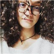Laureata in violino, impartisco lezioni di strumento, solfeggio e armonia