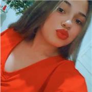 Profesora para apoyar a los niños y fortalecer sus conocimientos