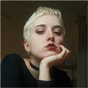 Insegnante di pittura per adulti, offro lezioni online e dal vivo (Torino). Conseguito laurea triennale all'Accademia Albertina. 