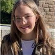 Estudiante de Bachillerato de Humanidades, con más de 5 años de experiencia en arte y una gran pasión por la pintura y mitología