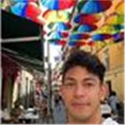 Soy profesor de inglés y ofrezco clases para mejorar las habilidades lingüísticas en este idioma. Mi enfoque incluye gramática, vocabulario, comprensión auditiva y expresión oral, adaptando el contenido según las necesidades y niveles de mis estudiantes. 